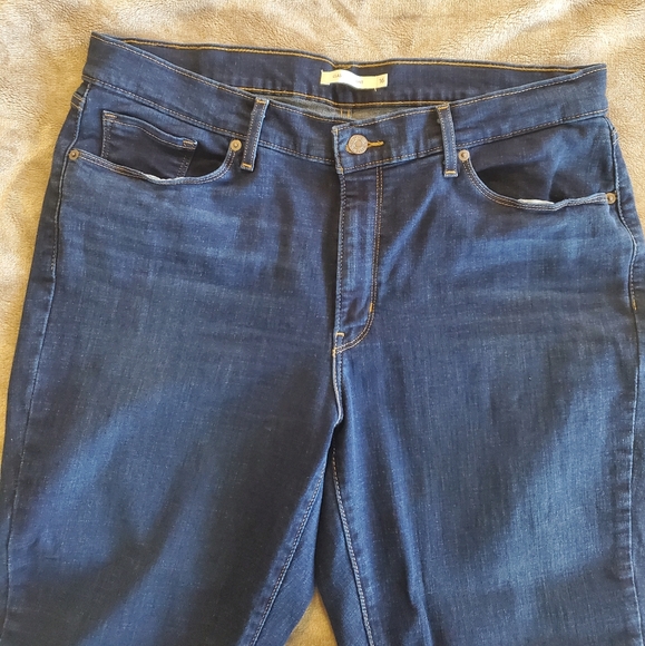 Levi's Ladies Classic Straight Leg Jeans, Size 16 - Picture 2 of 8
